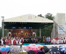 Сцена 10 х 12 м.