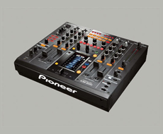 DJ  Pioneer DJM 2000